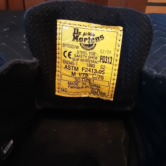 Dr. Martens - Picture 10 of 15